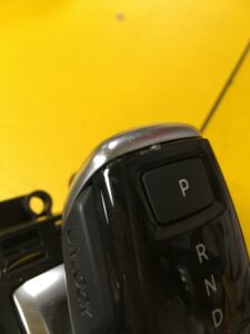 WYBIERAK DŹWIGNIA LEWAREK ZMIANY BIEGÓW AUTOMAT PEUGEOT 3008II 5008 II