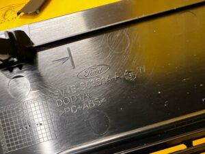 OSŁONA OBUDOWA LUSTERKA WEWNĘTRZNEGO WSTECZNEGO FORD KUGA MK3 LIFT