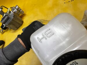 ZBIORNIK ZBIORNICZEK WYRÓWNAWCZY TOYOTA RAV4 V 2.5 HYBRID