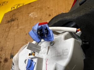 LAMPA TYŁ TYLNA LEWY LEWA W KLAPĘ LED TOYOTA AURIS II LIFT HB