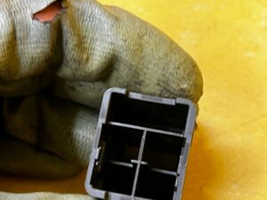 ZAŚLEPKA OSŁONA GUZIK PRZYCISKU PRZEŁĄCZNIKA TOYOTA RAV4 V