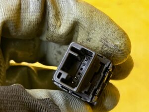 PRZYCISK PRZEŁĄCZNIK OTWIERANIA KLAPY TYŁ BAGAŻNIKA TOYOTA RAV4 V