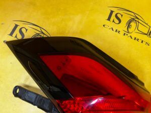 KOMPLET LAMPY LAMPA TYŁ TYLNE W BŁOTNIK LEWA PRAWA TOYOTA RAV4 V EU