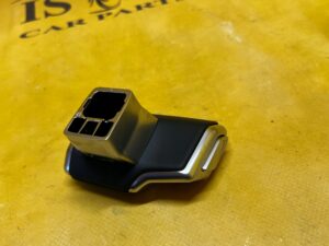 GAŁKA WYBIERAK LEWAREK DŹWIGNIA SKRZYNI BIEGÓW AUTOMAT AUDI A8 D5