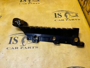 UCHWYT MOCOWANIE OSŁONY SŁUPKA KURTYNY TYŁ PRAWY FORD KUGA MK3