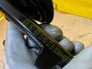 2 X SUWAK REGULACJA WYSOKOŚCI PASA BEZPIECZEŃSTWA PRZÓD AUDI A8 D5