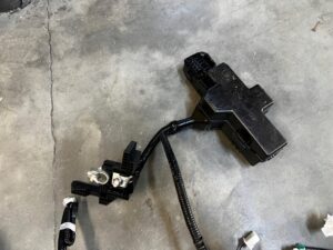 WIĄZKA INSTALACJA WNĘTRZA PODŁOGI TOYOTA RAV4 V 2.5 HYBRID