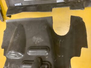 WYGŁUSZENIE OSŁONA WYKŁADZINA ŚCIANY GRODZIOWEJ JEEP WRANGLER JL