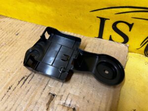 UCHWYT WSPORNIK MOCOWANIE MODUŁU SZYBERDACHU AUDI A8 D5