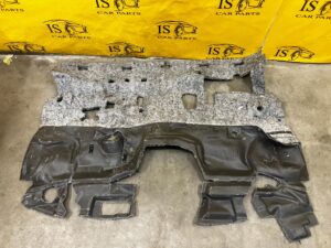 OSŁONA WYGŁUSZENIE WYCISZENIE DYWAN ŚCIANY GRODZIOWEJ TOYOTA RAV4 V EU