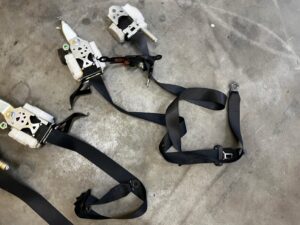 KOMPLET PASY BEZPIECZEŃSTWA PRZÓD TYŁ TOYOTA RAV4 V EU