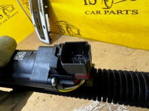 SIŁOWNIK ELEKTRYCZNY KLAPY TYŁ TYLNEJ BAGAŻNIKA AUDI A8 D5