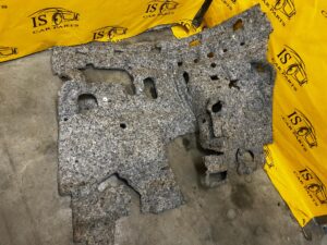 OSŁONA WYGŁUSZENIE WYCISZENIE DYWAN ŚCIANY GRODZIOWEJ TOYOTA RAV4 V EU