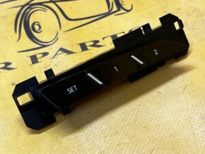 PANEL PRZEŁĄCZNIK PAMIĘCI FOTELA PRZÓD PRAWY PIANO BLACK AUDI A8 D5