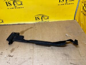 OSŁONA LISTWA NAKŁADKA BŁOTNIKA PODSZYBIA PRZÓD PRAWY PRAWA AUDI A8 D5