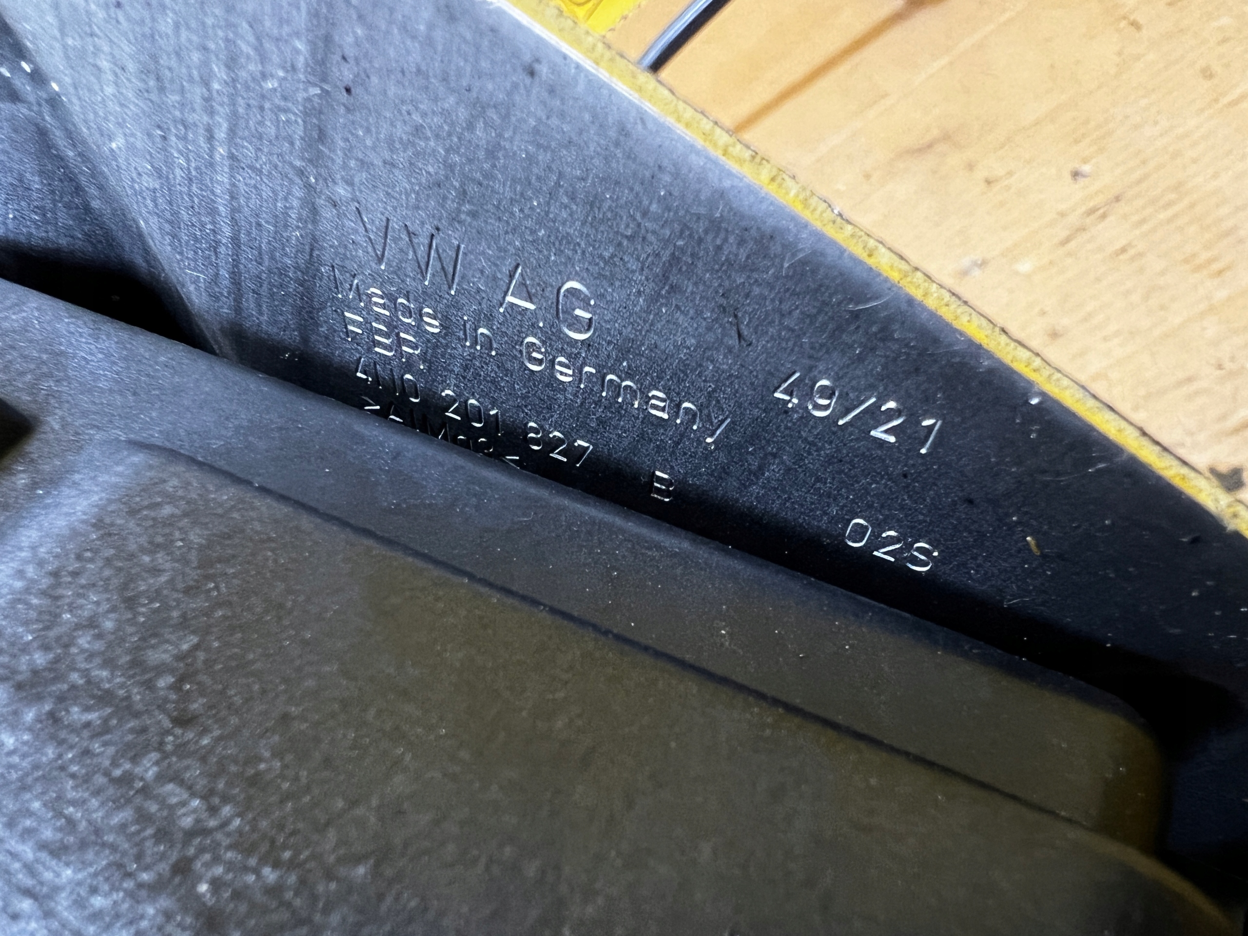 FILTR WĘGLOWY PAR PALIWA AUDI A8 D5 3.0 TFSI