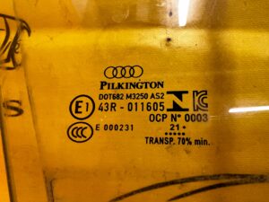 SZYBA DRZWI PRZÓD PRAWY PRAWA AUDI A8 D5 2021R