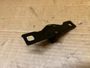 RYGIEL ZATRZASK ZAMKA KLAPY TYŁ BAGAŻNIKA AUDI A8 D5