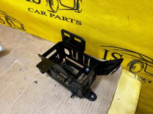 UCHWYT SKRZYNKA MOCOWANIE AKUMULATORA MERCEDES GL X166