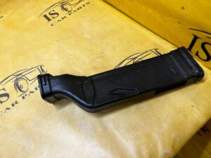 KANAŁ TUNEL DOLOT PRZEWÓD POWIETRZA DESKI KONSOLI PRZÓD LEWY AUDI A8 D5