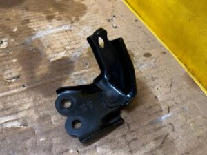 MOCOWANIE KANAPY FOTELI TYŁ PRAWY PRAWE TOYOTA RAV4 V