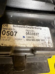 NOWA OSŁONA LISTWA PROGU PROGOWA PRÓG LEWY LEWA AUDI A8 D5 LONG LY9T