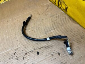 KLEMA PRZEWÓD KABEL MINUS AKUMULATORA AUDI A8 D5