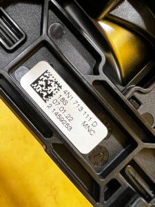 OSŁONA RAMKA DRĄŻKA ZMIANY BIEGÓW PRZYCISK HAMULCA RĘCZNEGO AUDI A8 D5 EU