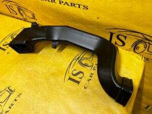 KANAŁ TUNEL DOLOT PRZEWÓD POWIETRZA DESKI KONSOLI PRZÓD PRAWY AUDI A8 D5