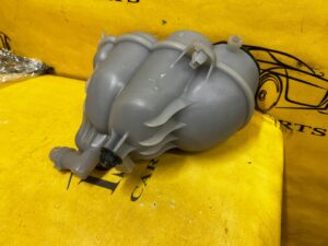 ZBIORNIK ZBIORNICZEK WYRÓWNAWCZY PŁYNU AUDI A8 D5