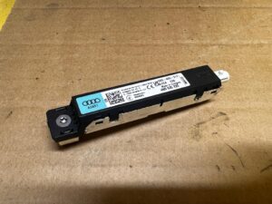 MODUŁ WZMACNIACZ ANTENY ANTENOWY AUDI A8 D5