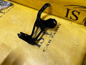 UCHWYT MOCOWANIE WSPORNIK POMPY HAMULCOWEJ ABS AUDI A8 D5