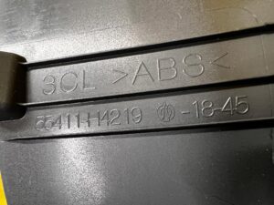 OSŁONA OBUDOWA RAMKA LICZNIKA ZEGARÓW DESKI KONSOLI TOYOTA RAV4 V