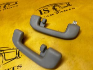 KOMPLET RĄCZKI RĄCZKA UCHWYTY PODSUFITKI TOYOTA RAV4 V