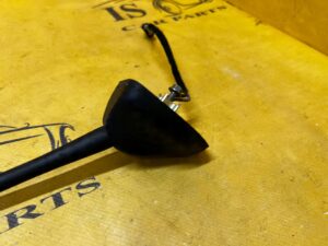 ANTENA DACHOWA FORD FIESTA MK8 H1BT-19G461-CC