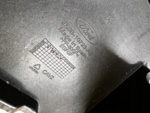 MOCOWANIE UCHWYT PODSTAWA OBUDOWA AKUMULATORA FORD KUGA MK3 LIFT