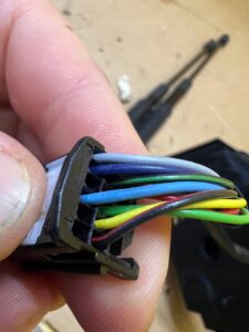 LUSTERKO ZEWNĘTRZNE PRAWE 9 PIN ASYSTENT DACIA SANDERO III NV676 676 EU