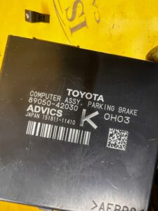 MODUŁ STEROWNIK HAMULCA RĘCZNEGO TOYOTA RAV4 V