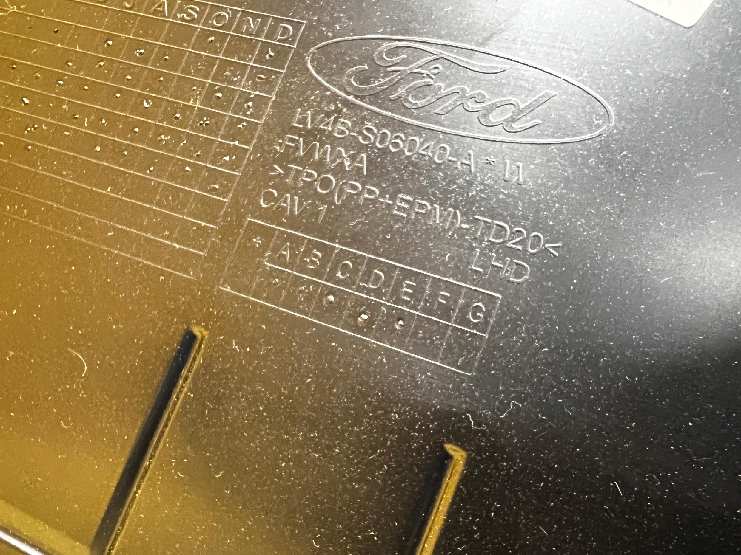 SCHOWEK PASAŻERA DESKI KONSOLI PRAWY FORD KUGA MK3 LIFT EU