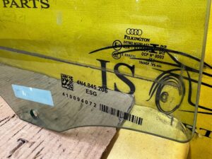 SZYBA DRZWI TYŁ PRAWY PRAWA AUDI A8 D5 LONG 2021R