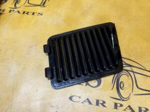 KRATKA WENTYLACYJNA NAWIEWU AUDI A8 D5