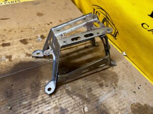 WSPORNIK MOCOWANIE TUNELU ŚRODKOWEGO PODŁOKIETNIKA TOYOTA RAV4 V