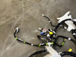 WIĄZKA INSTALACJA DESKI KONSOLI TOYOTA RAV4 V 2.5 HYBRID