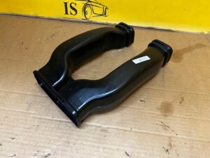 KANAŁ TUNEL DOLOT PRZEWÓD POWIETRZA ŚRODKOWY AUDI A8 D5