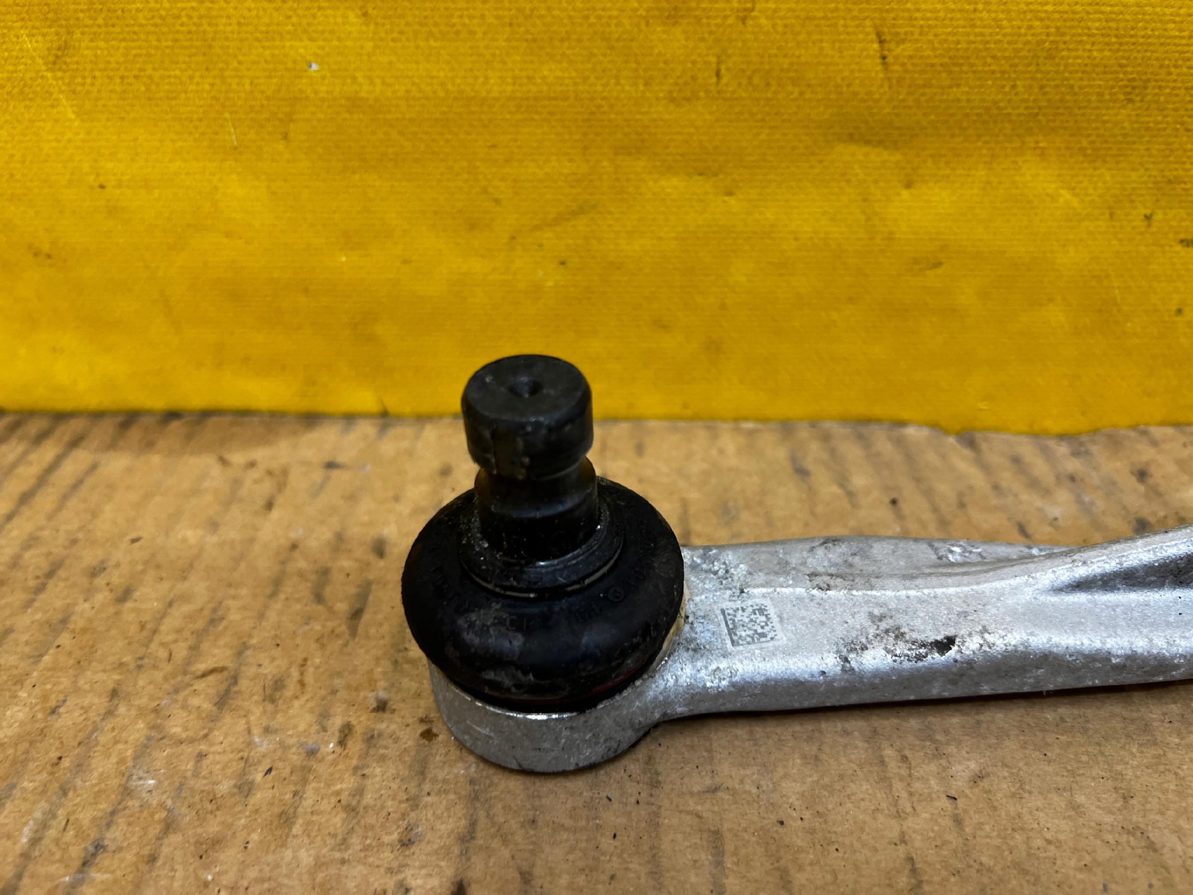 NOWY WAHACZ PRZÓD PRZEDNI PRAWY AUDI A8 D5