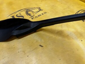 USZCZELKA ZAŚLEPKA ZAKOŃCZENIE PODSZYBIA LEWA LEWE TOYOTA RAV4 V