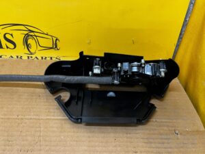 ZAMEK DOCIĄG KLAPY TYŁ TYLNEJ BAGAŻNIKA AUDI A8 D5