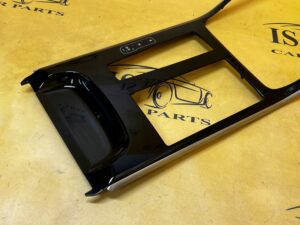 RAMKA OSŁONA DEKOR TUNELU ŚRODKOWEGO PIANO BLACK AUDI A8 D5