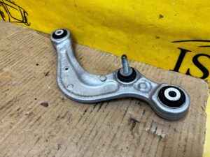 NOWY WAHACZ TYŁ TYLNY LEWY AUDI A8 D5