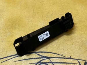 PANEL PRZEŁĄCZNIK PAMIĘCI FOTELA TYŁ LEWY PIANO BLACK AUDI A8 D5